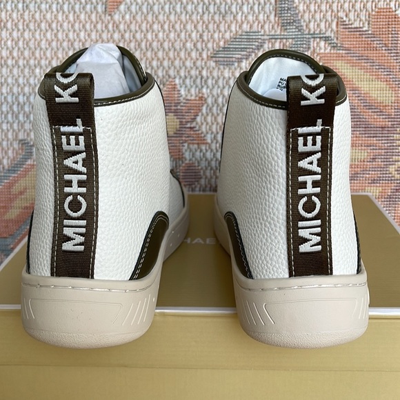 MICHAEL KORS SHEA MID HIGH TOP
FAUX LEATHER
49F3SHFESL
OLIVE
New - Picture 8 of 16